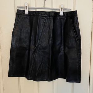 Zara faux leather mini skirt w/ pockets size large